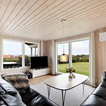 Semesterbostad Fantastic View Over Veno Bay