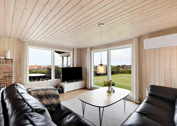 Hébergement de vacances Fantastic View Over Veno Bay